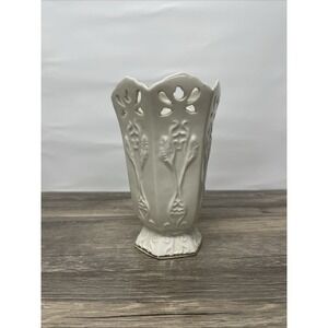 Papel Freelance Ceramic Vase Openwork Floral Gold Trim 6.25" Made in Philippines